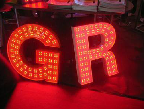 利川LED发光字有哪些优势？